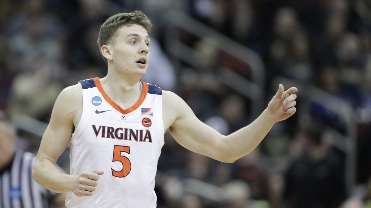 竞技宝电竞官网-直播吧：山西男篮签下曾宣布退役的19年MOP&amp;NBA55号秀凯尔·盖伊