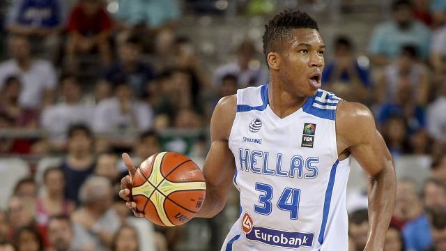 竞技宝中国电竞-重返希腊队字母哥放低姿态 愿化身蓝领帮助球队